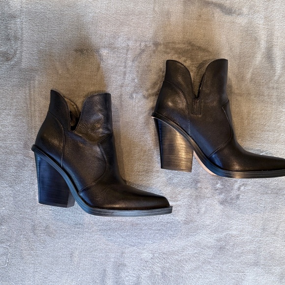 Leeshi Western bootie by Jessica Simpson, Black leather, Size 8 - Picture 4 of 7